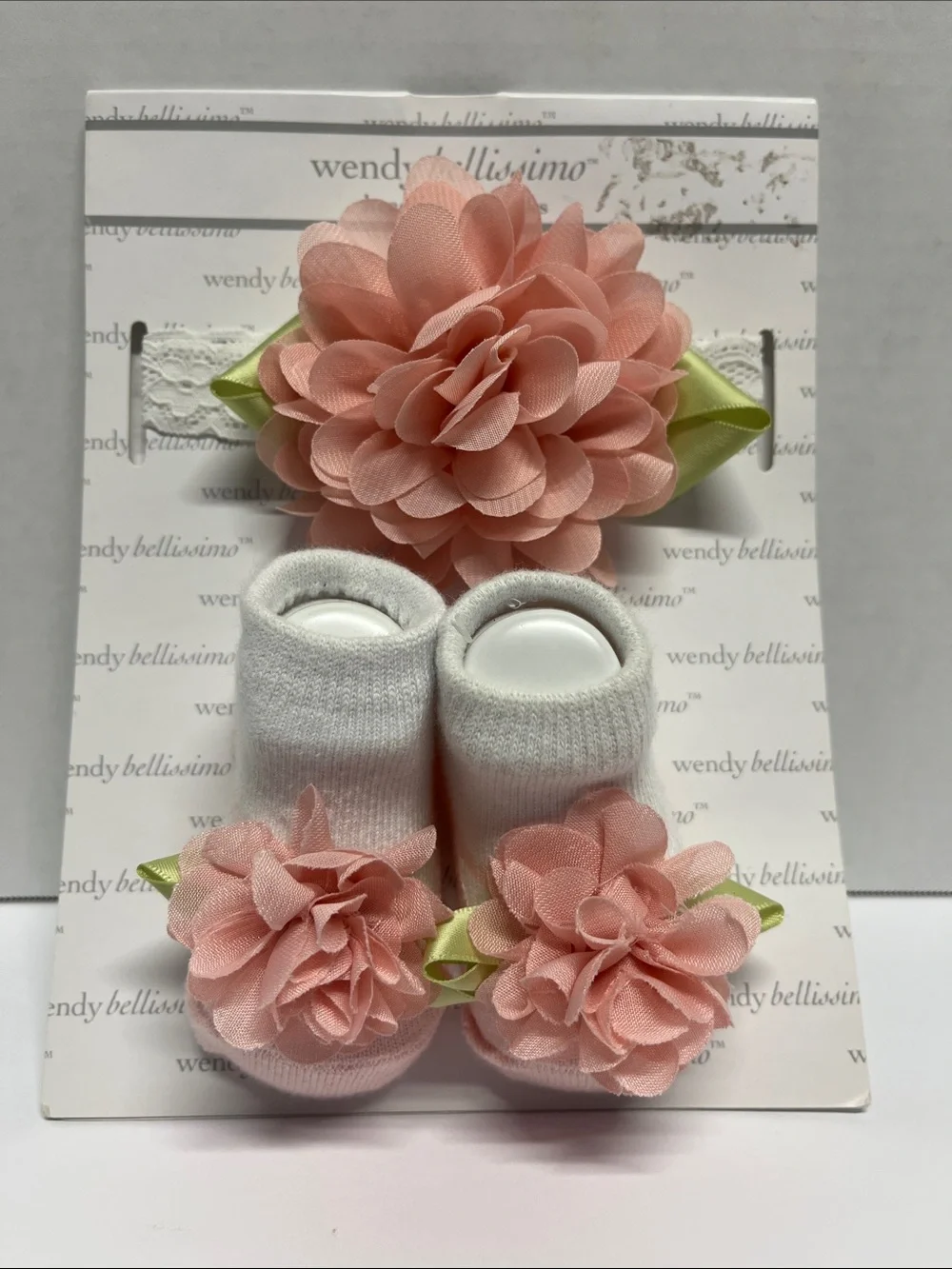 Wendy Bellissimo flowers details layered